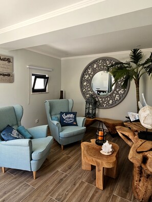 Interior - Walking distance to several beaches, Ferragudo village, supermarkets and Portimão. (Ferragudo)