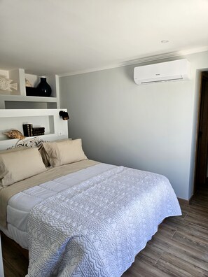 1 bedroom, in-room safe, iron/ironing board, travel cot - Walking distance to several beaches, Ferragudo village, supermarkets and Portimão. (Ferragudo)