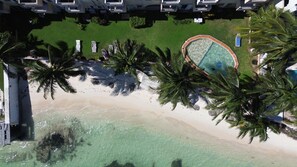 Pool - Beautiful Beach Front Apartment (Cancun)