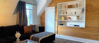 Charming Waterfront Loft + NearShops+Scenic