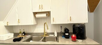 Charming Waterfront Loft + NearShops+Scenic