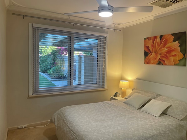 3 quartos, ferros/tábuas de passar roupa, Wi-Fi, roupa de cama