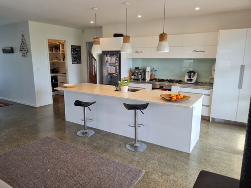 Fantastic Location, Quiet & Modern