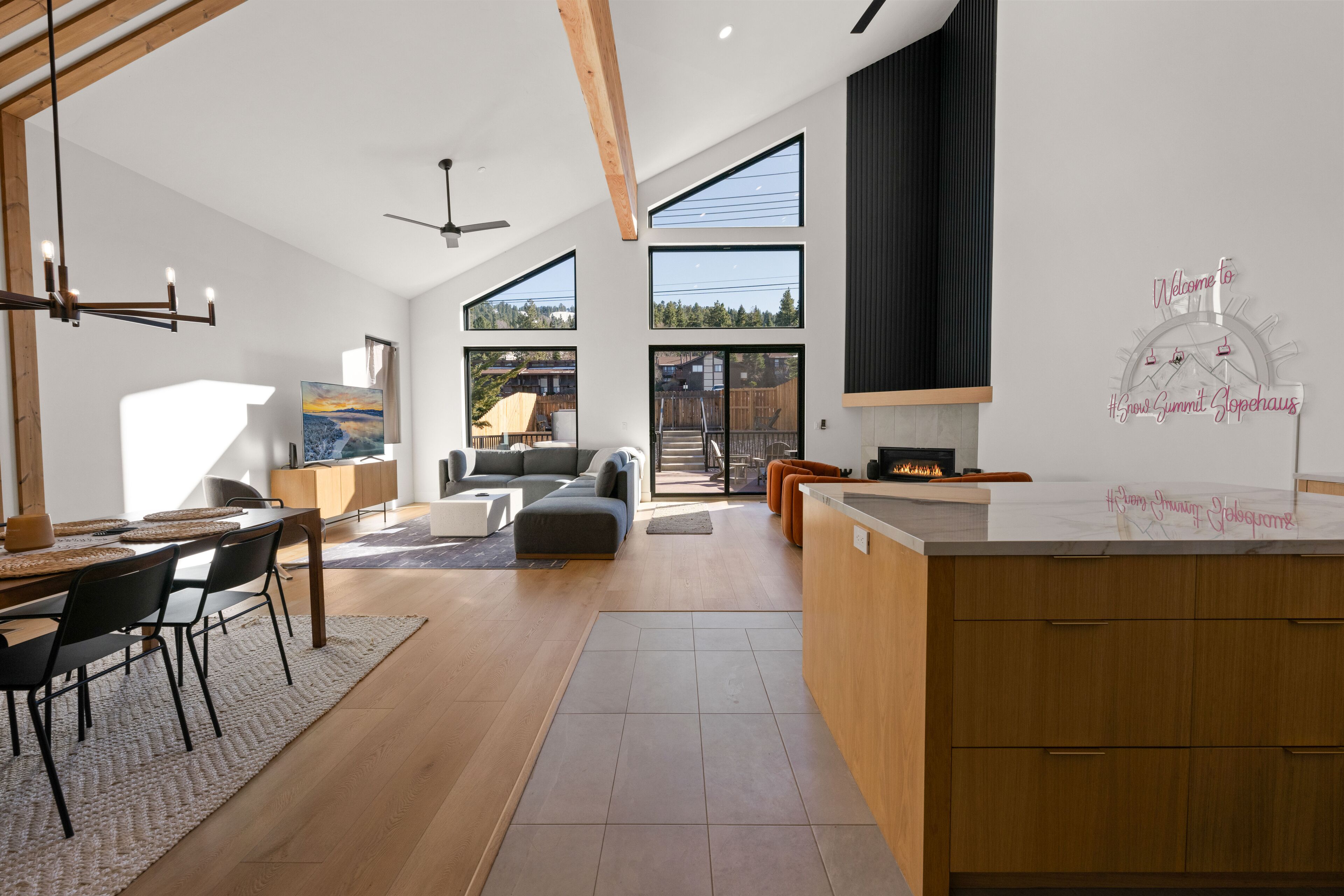 المنشأة من الداخل