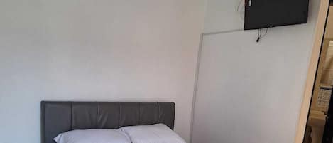 Classic Double Room | Free WiFi, bed sheets