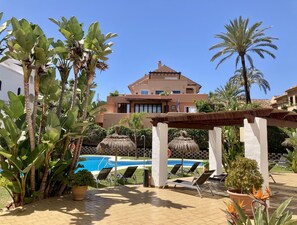 Outdoor pool - Las Lomas | Apartment with pool in Marbella (Marbella)