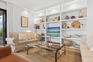 Smart TV - Las Lomas | Apartment with pool in Marbella (Marbella)
