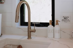 Luksus-småhus, fjellutsikt, ved fjell | Eget kjøkken | Minikjøleskap, kokeplater, oppvaskmaskin og kjøkkenutstyr