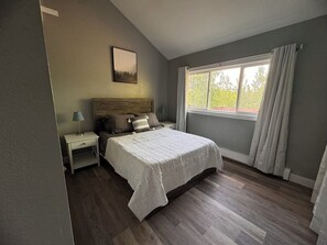 2 bedrooms, iron/ironing board, travel cot, WiFi - Cozy 2-bedroom apartment in enchanting Anchorage with WiFi (Anchorage)