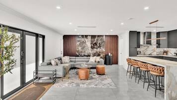 TV connectée, baby-foot, table de tennis de table, espaces bureaux