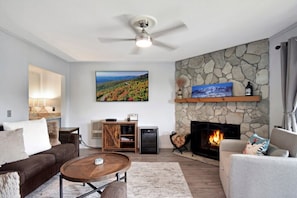 Smart TV, fireplace, ping pong