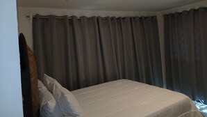 2 多间卧室、熨斗/熨衣板、免费 WiFi、床单