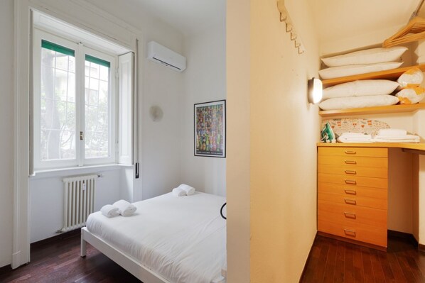 2 chambres, fer et planche Ă repasser, Wi-Fi, literie fournie