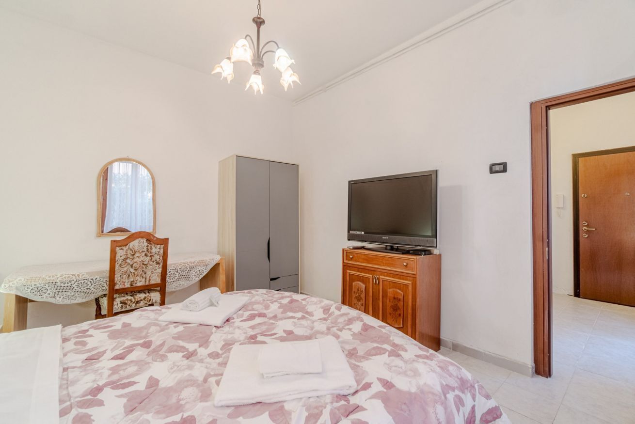 2 Schlafzimmer, Bügeleisen/Bügelbrett, Internetzugang, Bettwäsche