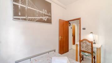 2 Schlafzimmer, Bügeleisen/Bügelbrett, Internetzugang, Bettwäsche