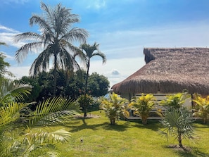 Khuôn viên nơi lưu trú