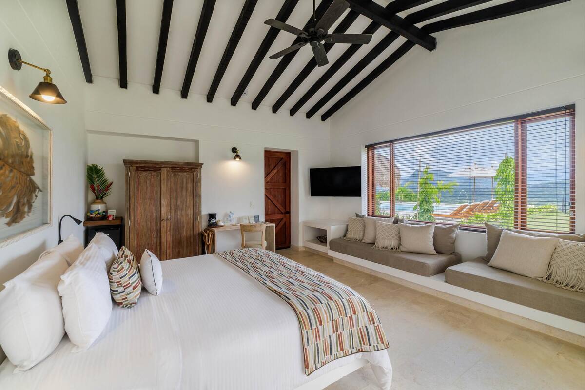 Family Room | 1 bedroom, free minibar, in-room safe, desk