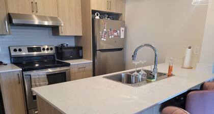 Chic 1-bedroom apartment with WiFi in marvelous Airdrie