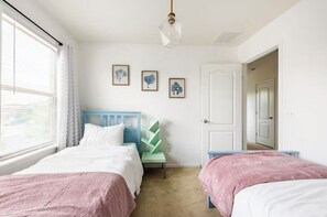 4 Schlafzimmer, Bügeleisen/Bügelbrett, WLAN, Bettwäsche