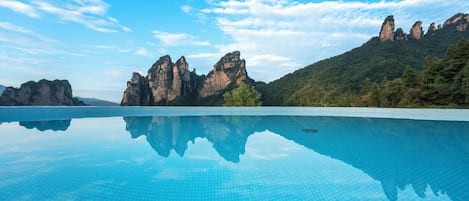 Outdoor pool, free pool cabanas