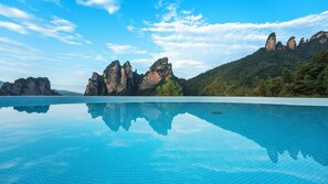 Piscina all'aperto, cabine incluse nel prezzo