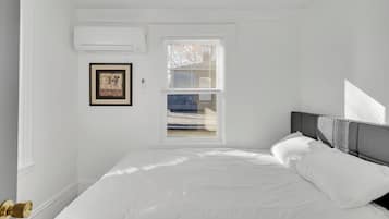 3 habitaciones, escritorio, wifi gratis y ropa de cama