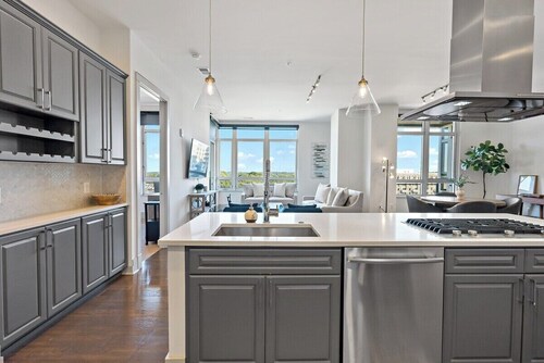 Luxury Living | Tysons | High Rise | Scenic Views