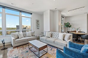 Smart TV - Luxury Living | Tysons | High Rise | Scenic Views (McLean)