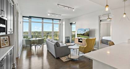 Luxury Living | Tysons | High Rise | Balcony