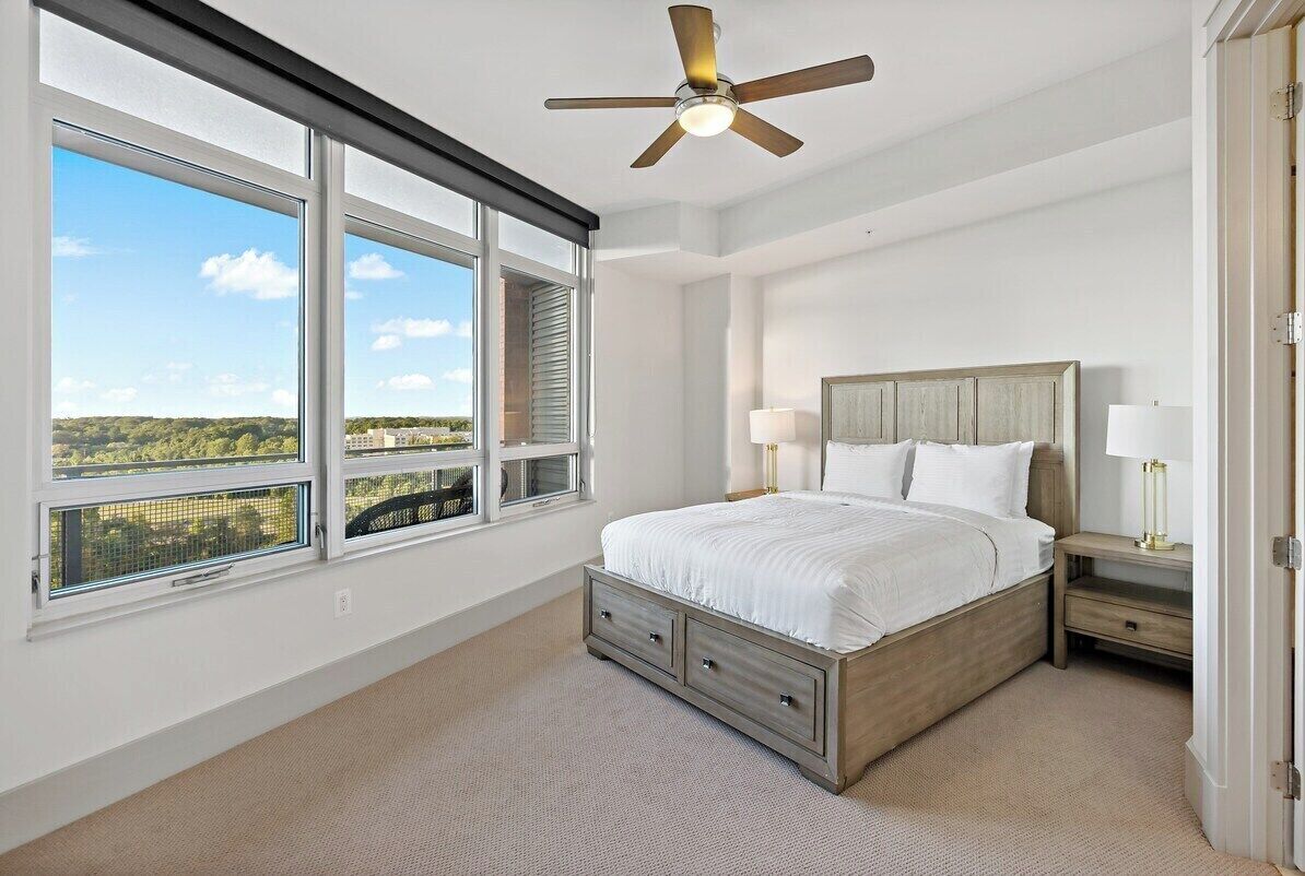 2 quartos, acesso à internet, roupa de cama