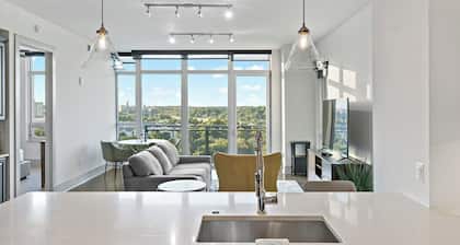 Luxury Living | Tysons | High Rise | Balcony