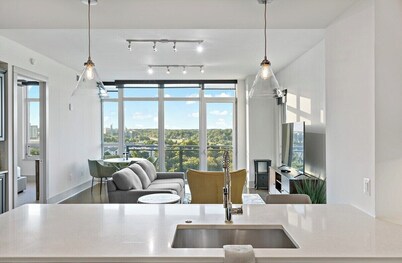 Tysons 2BR | City Views, Pool & Gym