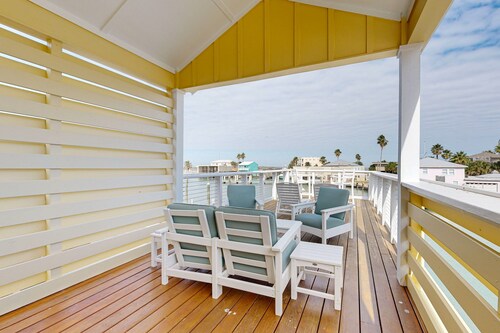 Pet Friendly, Golf Cart Access, Marina View