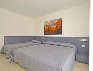 2 habitaciones, cuna de viaje, wifi gratis y ropa de cama 