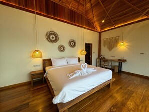 Studio Suite, Pool View | In-room safe, desk, iron/ironing board, free WiFi