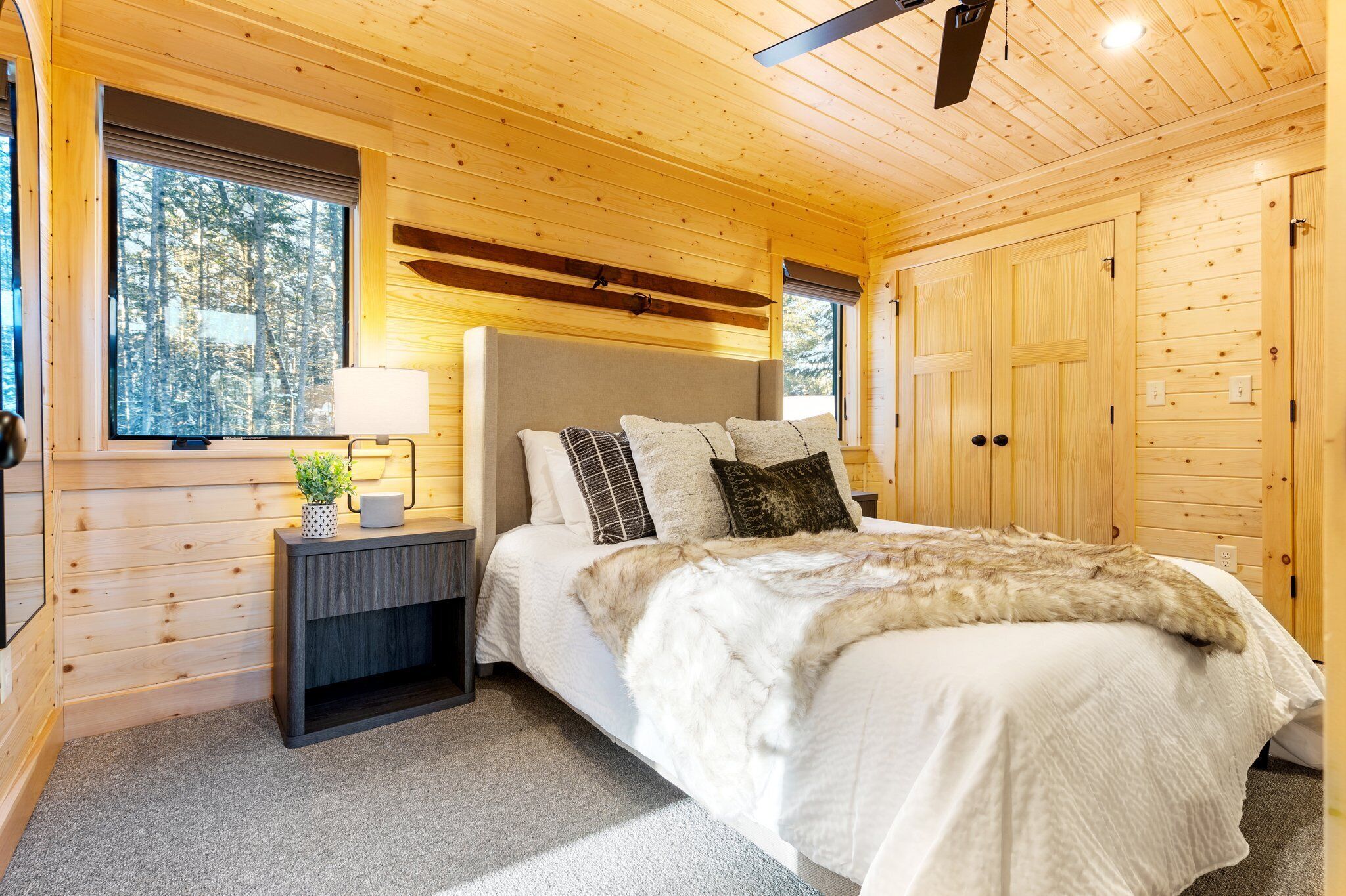 4 多间卧室、办公桌、熨斗/熨衣板、旅行婴儿床