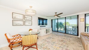 Unclassified image, 3 of 23, button - Gorgeous fully renovated condo with spectacular views of Marco River. (Marco Island)