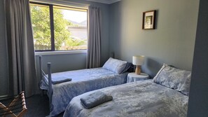4 habitaciones, wifi gratis y ropa de cama
