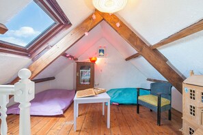 3 bedrooms, iron/ironing board, internet - Llys Bonfyl, Holiday Cottage St Dogmaels, Sleeps 6, 3 bedrooms,  bathrooms (Cardigan)