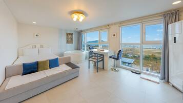 Basic-Zimmer, 1 Schlafzimmer (Room301 (Pet/Spa)) | 1 Schlafzimmer, kostenloses WLAN