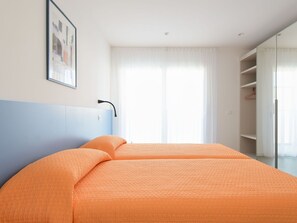 2 chambres, lit parapluie, Wi-Fi gratuit, draps fournis