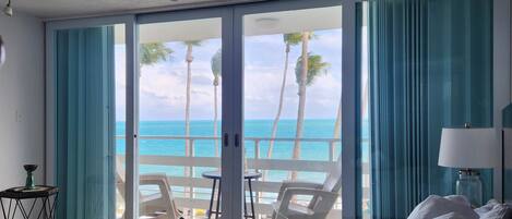 1 slaapkamer, een strijkplank/strijkijzer, gratis wifi, beddengoed