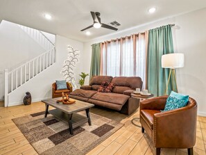 Smart TV, computer monitors