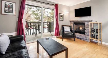 Park Side Getaway! Walk to Downtown & Trails