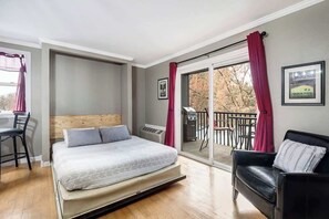 1 chambre, fer et planche à repasser, Wi-Fi gratuit, draps fournis