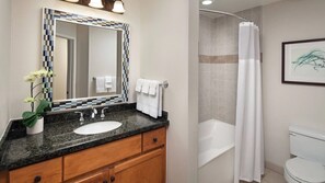 Hair dryer, towels, soap, shampoo - Marriott's Shadow Ridge I - The Villages - PALM DESERT - Studio Villa - Sleeps 4 (Palm Desert)