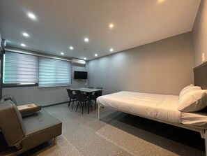 Family Quadruple Room | Free WiFi - PixelStay MyeongDong (Seoul)