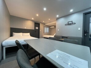 Family Quadruple Room | Free WiFi - PixelStay MyeongDong (Seoul)
