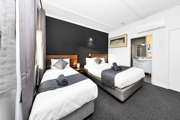 Fer et planche à repasser, Wi-Fi gratuit