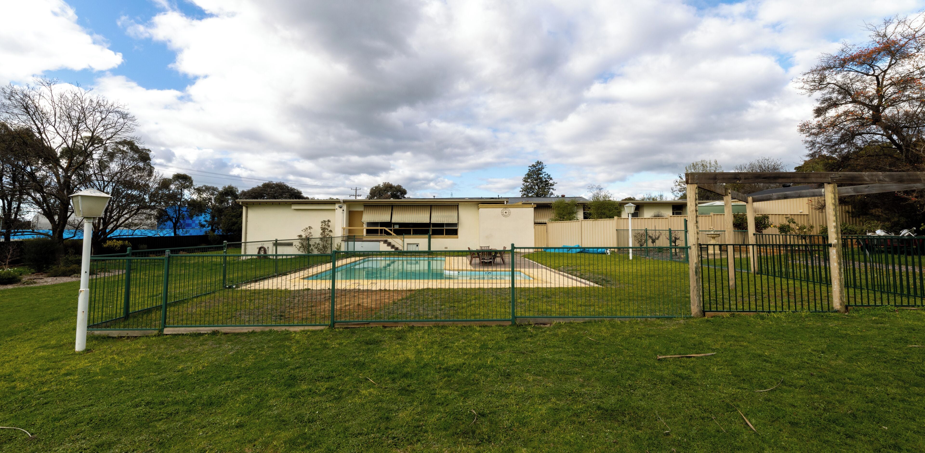 季節性室外游泳池